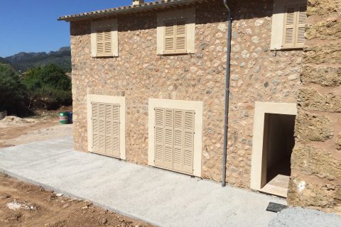 RENOVATION COUNTRY HOUSE SOLLER