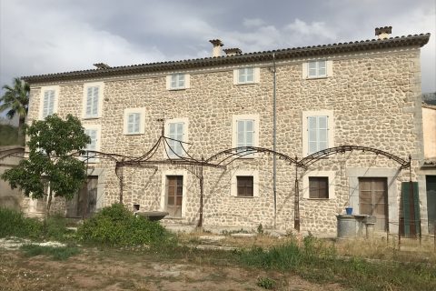 RENOVATION COUNTRY HOUSE CAN PRUNERA